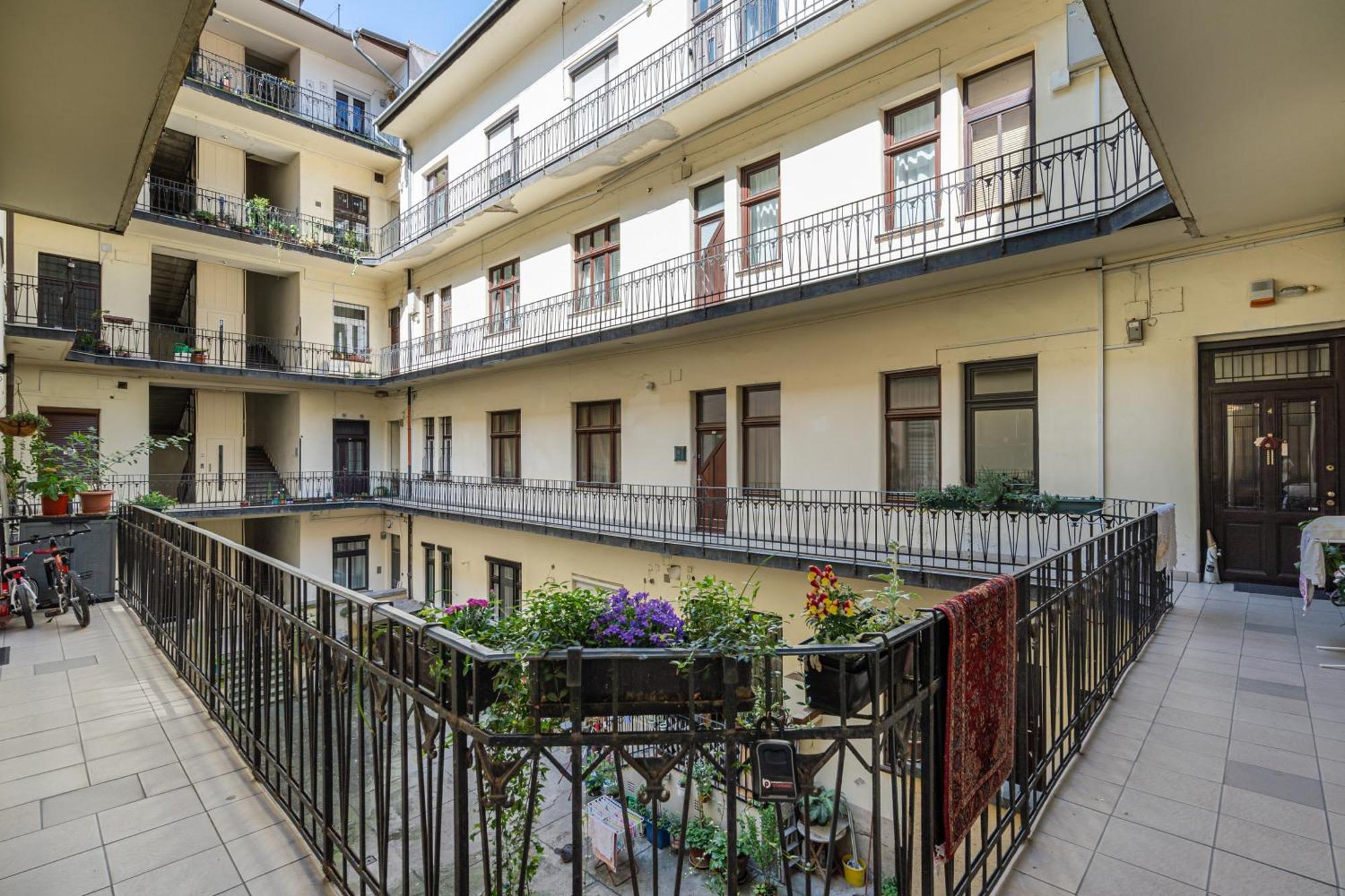 Castle Chainbridge Apartment Budapest Exterior photo